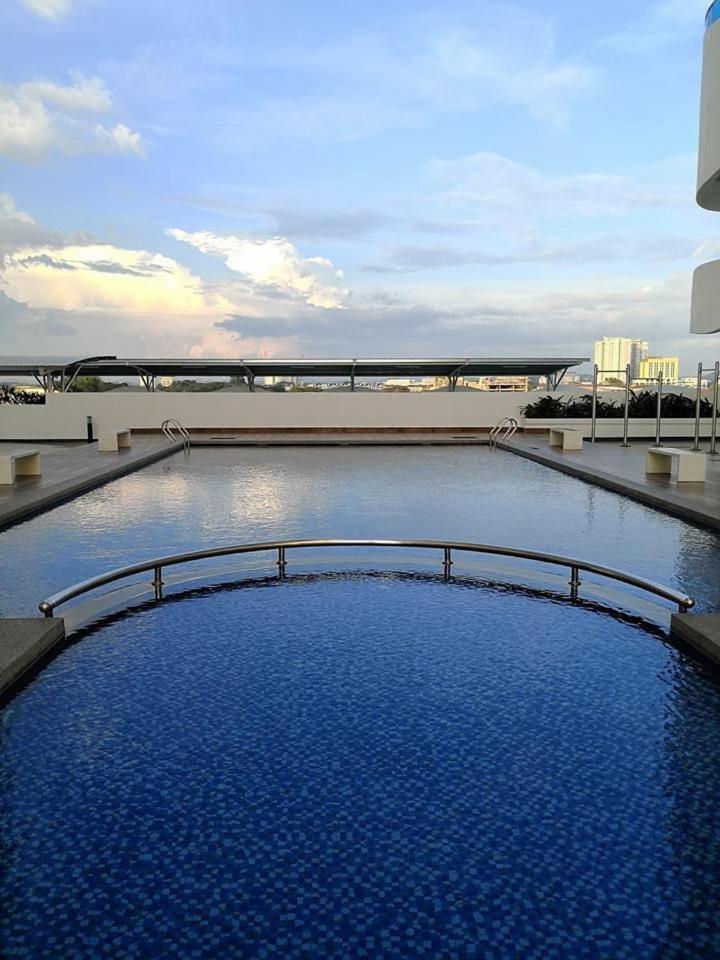 Apartment The Wave Kota Laksamana *