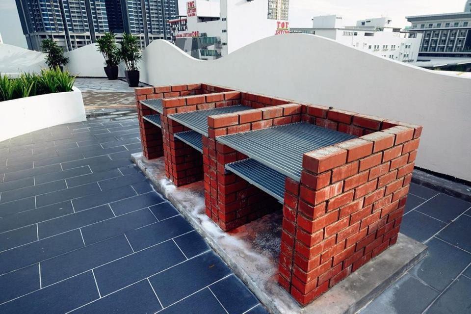 Apartemen 60 M² Dengan 2 Kamar Tidur Dan 1 Kamar Mandi Pribadi Di Pusat Kota *
